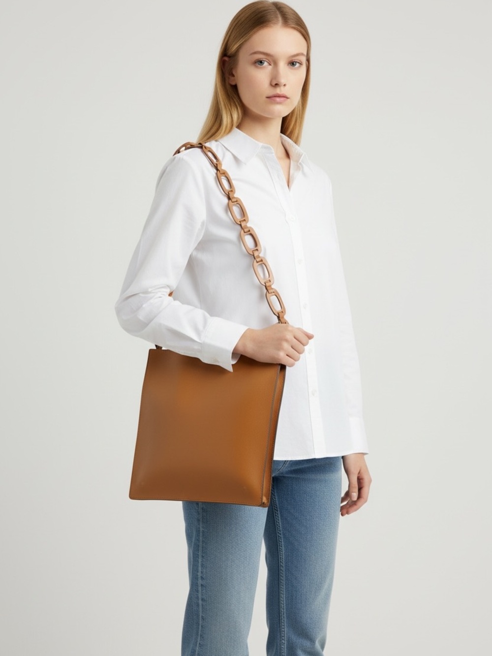 Gucci Vintage Leather Chain-Link Shoulder Bag